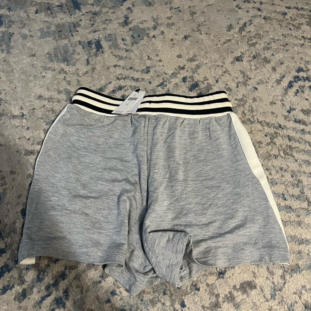 Comune sweat shorts new with tag XS - Picture 4 of 5